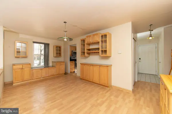 606 KINGS CROFT, Cherry Hill, NJ 08034