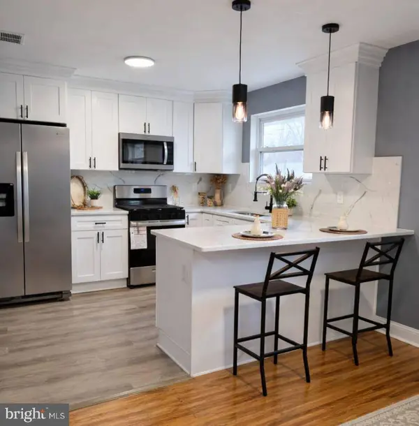 1108 LAUREL RD, Beverly, NJ 08010