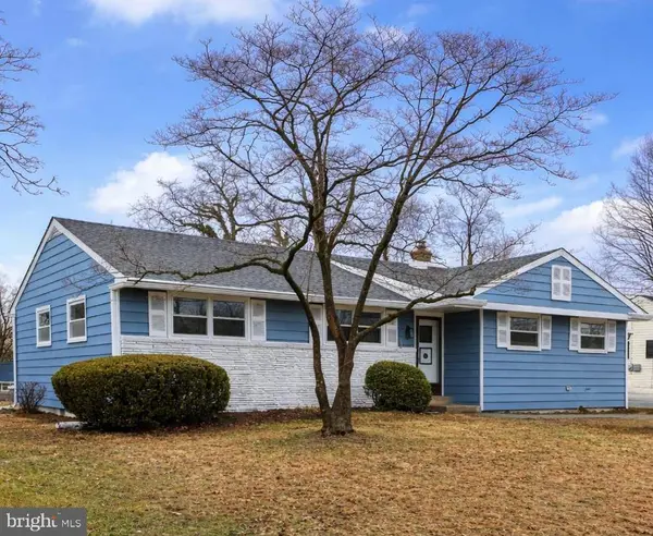 1108 LAUREL RD, Beverly, NJ 08010