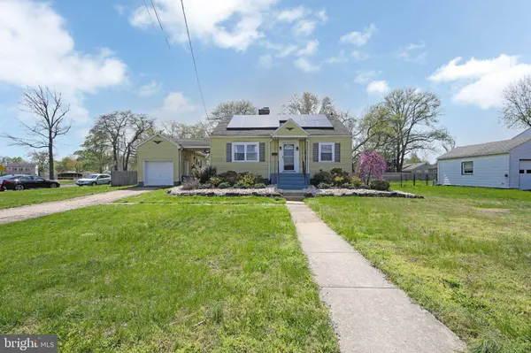 332 S FELLOWSHIP RD, Maple Shade, NJ 08052