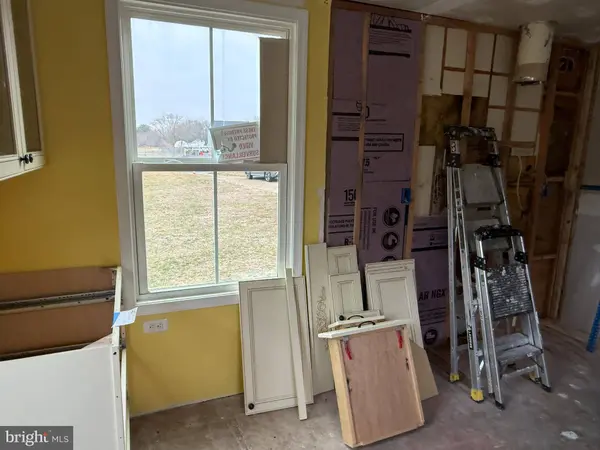 1530 N TUCKAHOE RD, Williamstown, NJ 08094