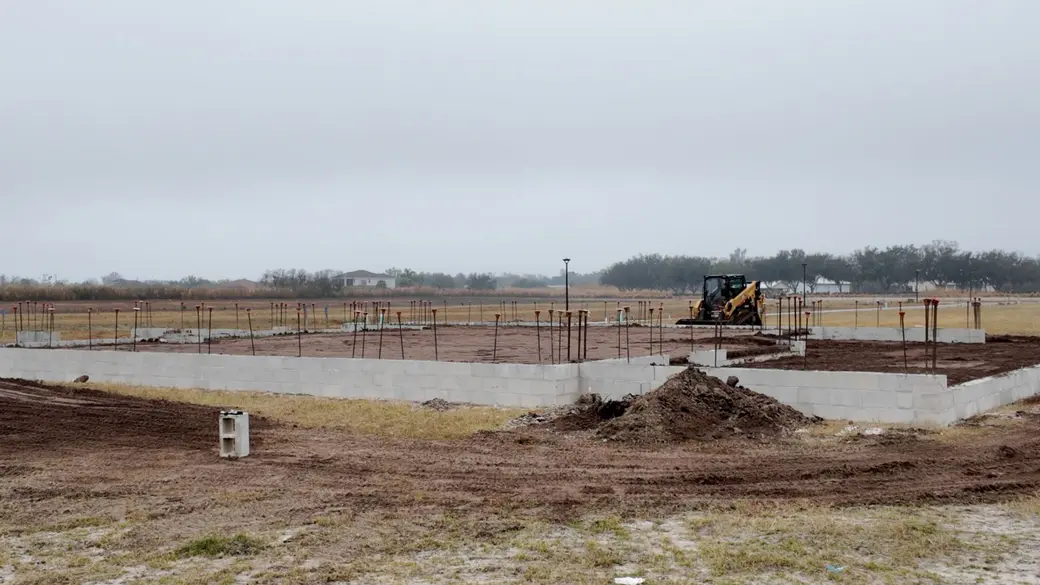 Building Slab vs. Stem Wall Foundations in Florida: What’s the Difference and Why Does It Matter?