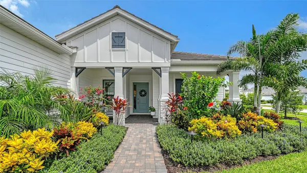 2469 PARADISE PLUM DR, Sarasota, FL 34240