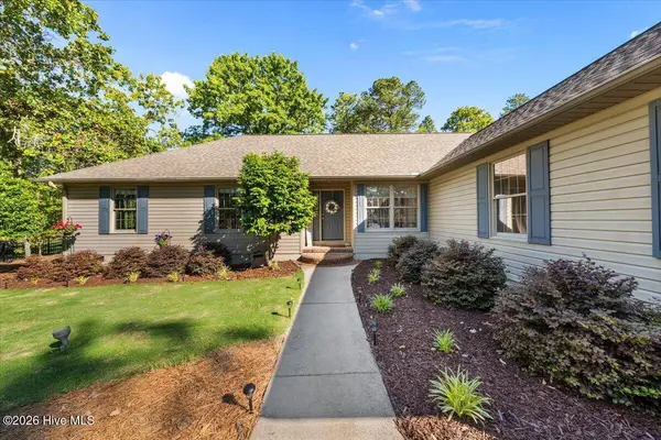 134 Fawnwood DR, Seven Lakes, NC 27376