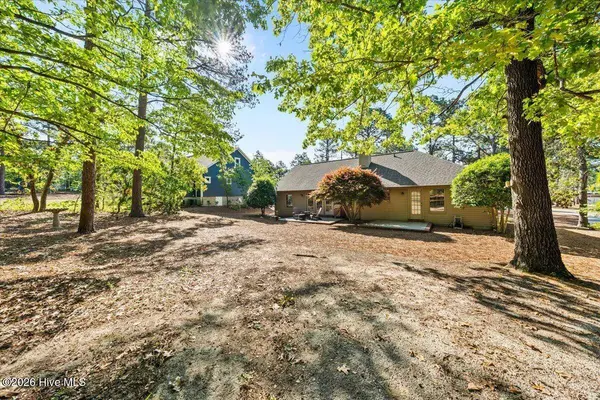 134 Fawnwood DR, Seven Lakes, NC 27376