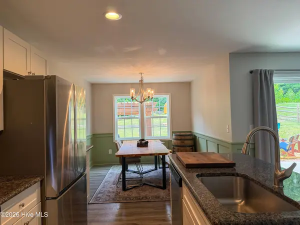704 Pinecrest ST, Carthage, NC 28327