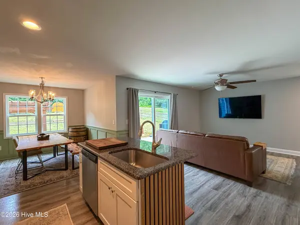 704 Pinecrest ST, Carthage, NC 28327