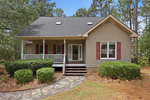 340 Clearfield LN, Southern Pines, NC 28387