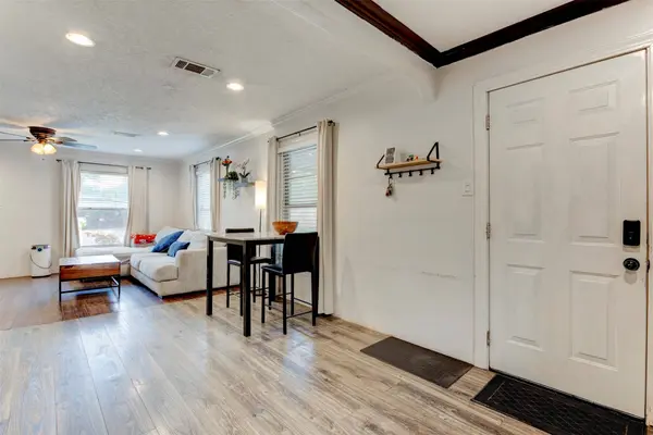 708 Gresham ST, Baytown, TX 77520