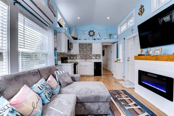 664 Jensen DR, Cleveland, TX 77327