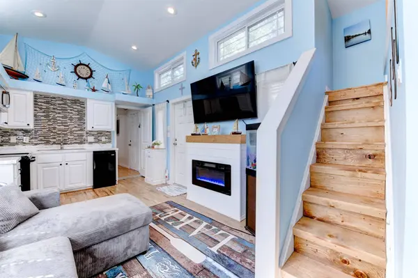 664 Jensen DR, Cleveland, TX 77327