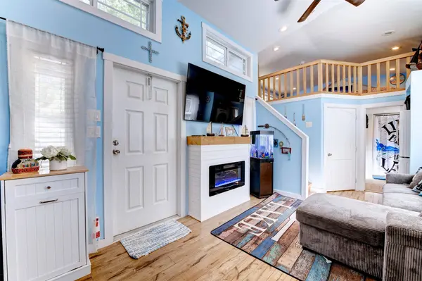 664 Jensen DR, Cleveland, TX 77327