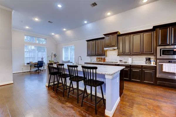 6242 Avon Landing LN, Spring, TX 77379