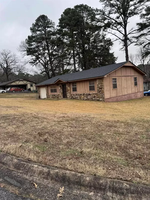 2101 Romine Road, Little Rock, AR 72205