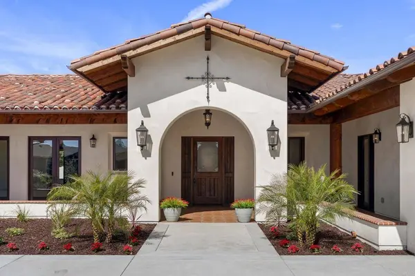 2525 Date Palm CT, Vista, CA 92084
