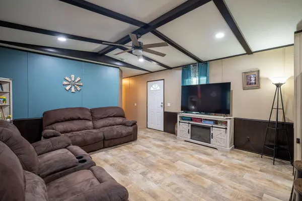 800 Live Oak, Sulphur, LA 70663
