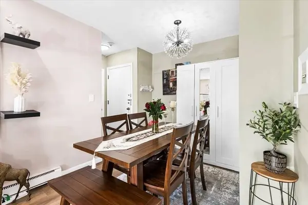 115. Grove St #11.., Boston, MA 02132