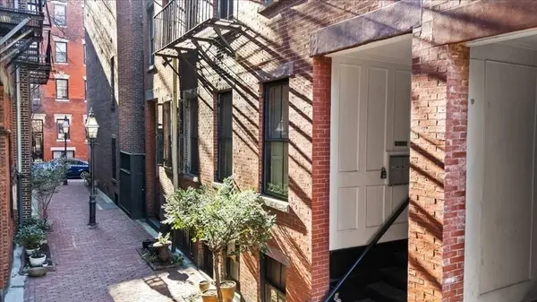 6 Goodwin Pl. #4., Boston, MA 02114