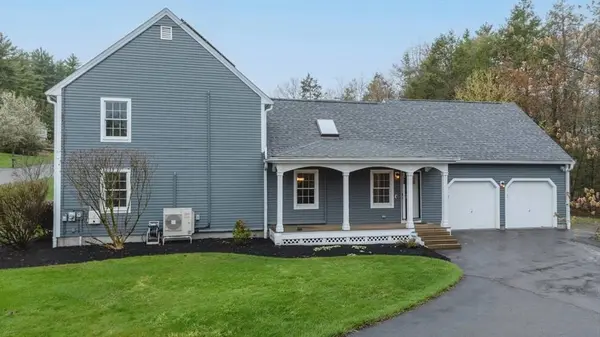 11 Revolution Dr, Leominster, MA 01453