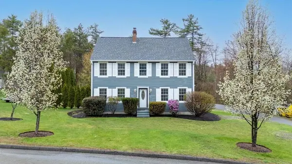 11 Revolution Dr, Leominster, MA 01453