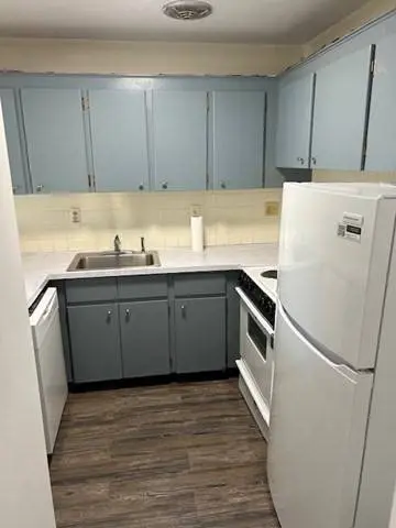 5050 Washington St #553, Boston, MA 02132