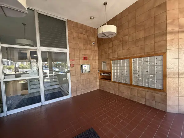 5050 Washington St #553, Boston, MA 02132