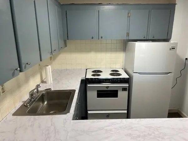 5050 Washington St #553, Boston, MA 02132