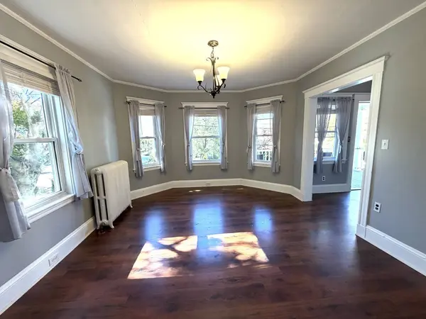 157 Willow St #1, Boston, MA 02132