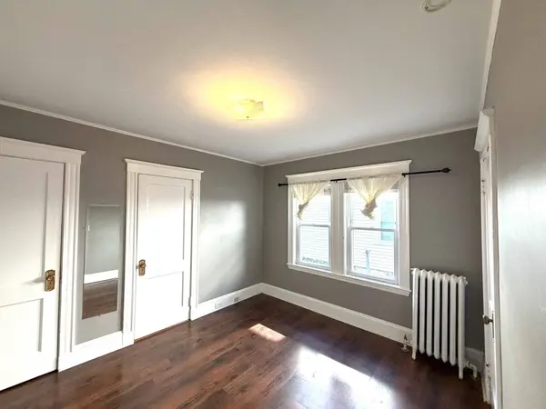 157 Willow St #1, Boston, MA 02132