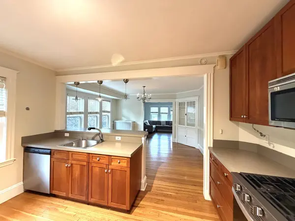 159 Willow St #2, Boston, MA 02132