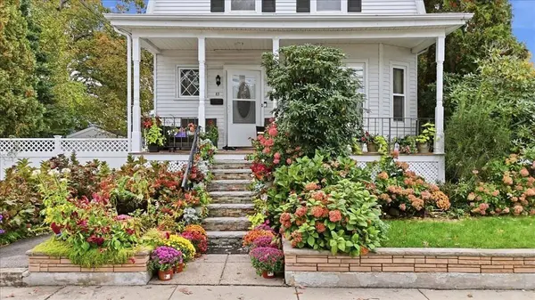 83 Desoto Rd, Boston, MA 02132