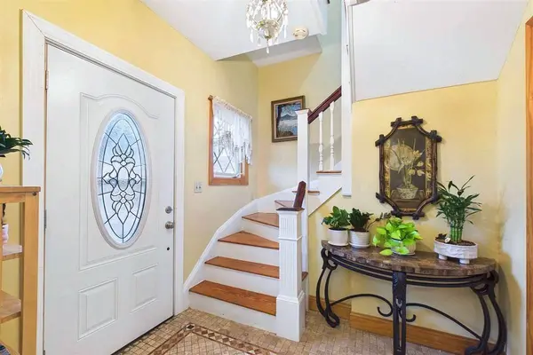 83 Desoto Rd, Boston, MA 02132