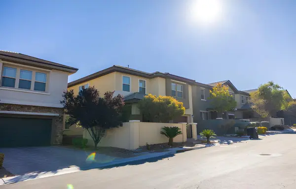 Summerlin vs. Rhodes Ranch: What Home Buyers Should Compare Before Choosing a Home