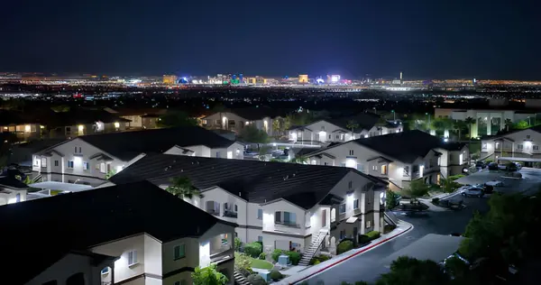 Selling a Home in Henderson: A Simple Guide to Pricing and Preparing Your Property