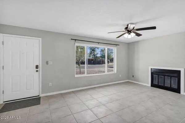 6318 S COLLEGE Avenue, Tempe, AZ 85283