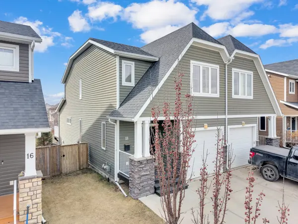 18 Shaw Clos, Red Deer, AB T4R 0L3