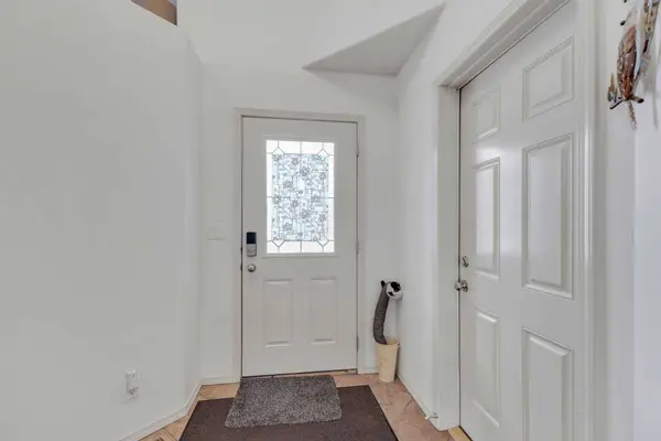 88 Valentine CRES, Red Deer, AB T4R0E8