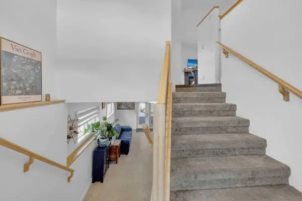 60 vanson Close, Red Deer, AB T4R 0G9