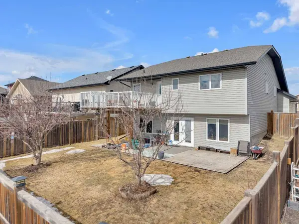 88 Valentine CRES, Red Deer, AB T4R0E8