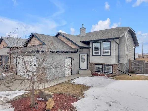 88 Valentine CRES, Red Deer, AB T4R0E8