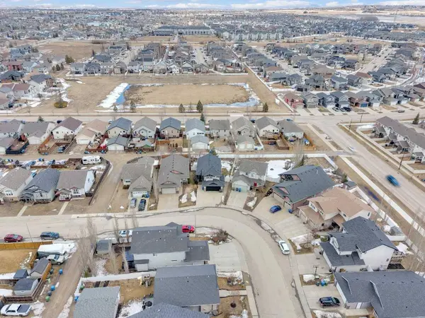 60 vanson Close, Red Deer, AB T4R 0G9