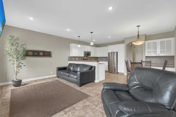 18 Shaw close red deer, Ab T4r 0l3,