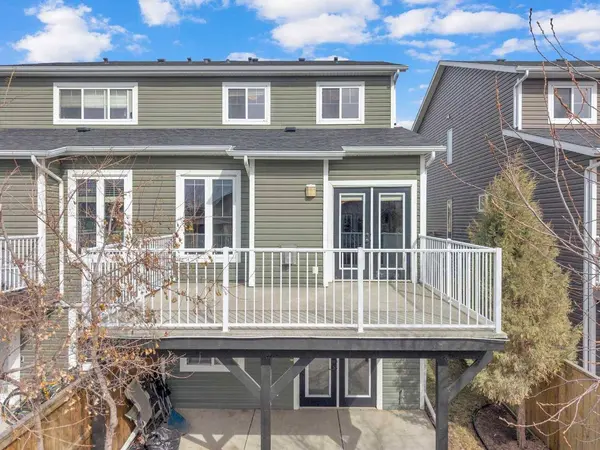 18 Shaw Close, Red Deer, AB T4R 0L3