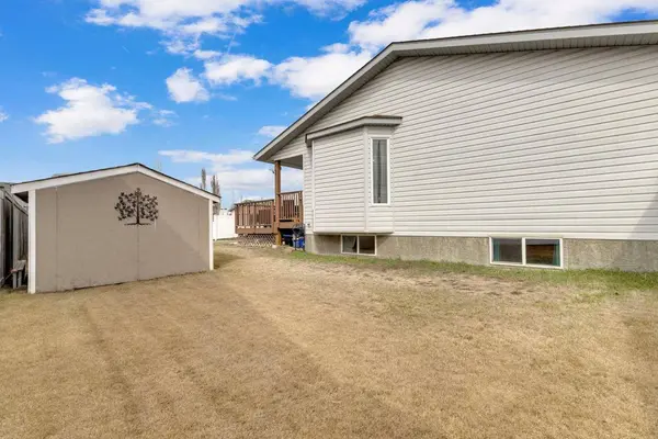 5406 Prairie Ridge Avenue, Blackfalds, AB T4M 0C9