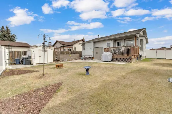 5406 Prairie Ridge Avenue, Blackfalds, AB T4M 0C9