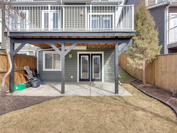 18 Shaw Close, Red Deer, AB T4R 0L3