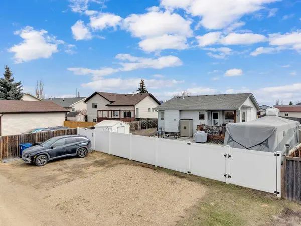 5406 Prairie Ridge Avenue, Blackfalds, AB T4M 0C9