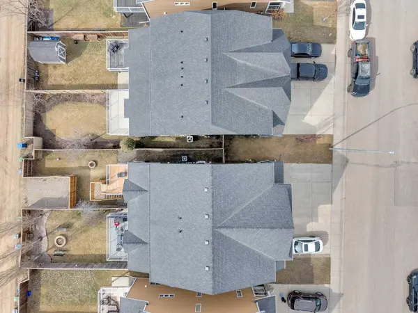 18 Shaw Close, Red Deer, AB T4R 0L3