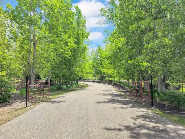 39233 Range Road 271 #39, Red Deer, AB T4S 2M4