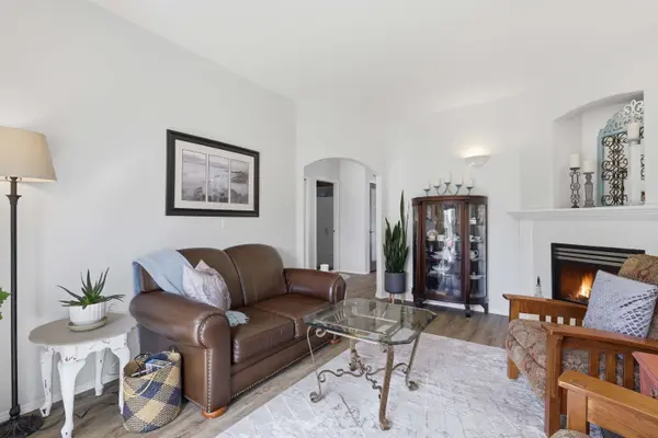 27 Ruttan Close, Red Deer, AB T4P 3T1